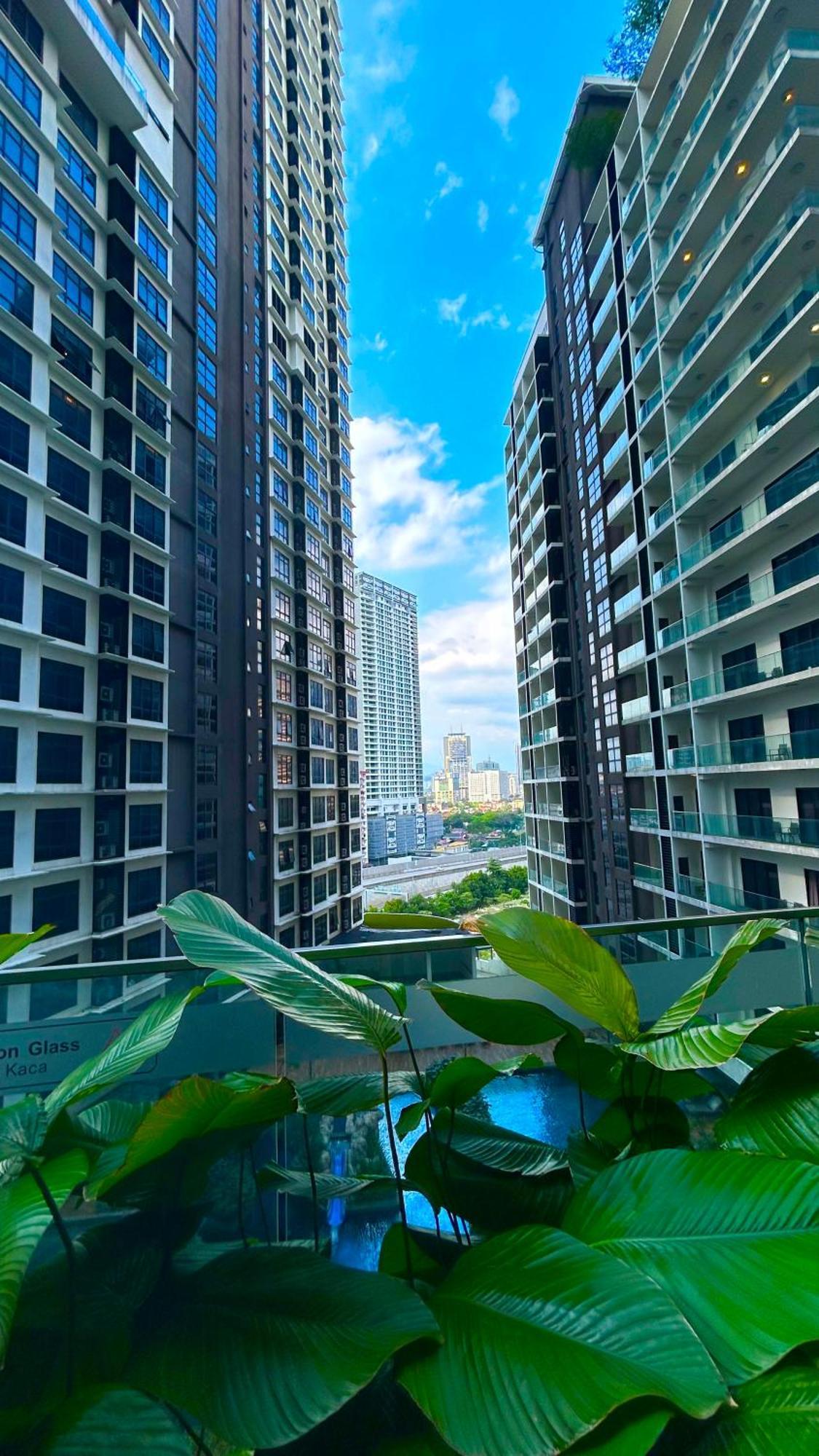 Summer Suites Klcc By Impexia Kuala Lumpur Extérieur photo