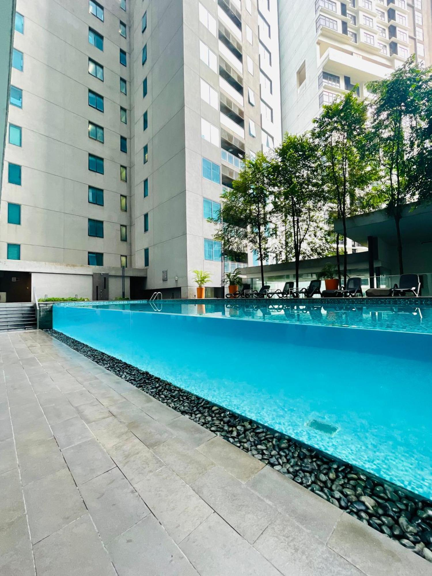 Summer Suites Klcc By Impexia Kuala Lumpur Extérieur photo
